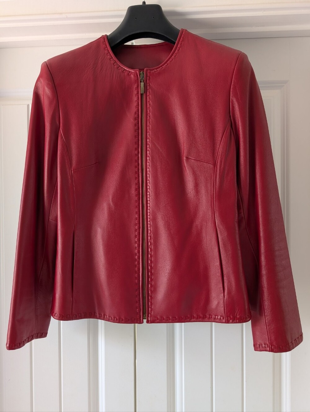 Red Vintage Lambskin Leather Jacket. Size Medium.